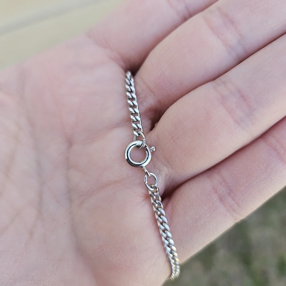 Sarah Coventry fleur de lis pendant necklace with chains